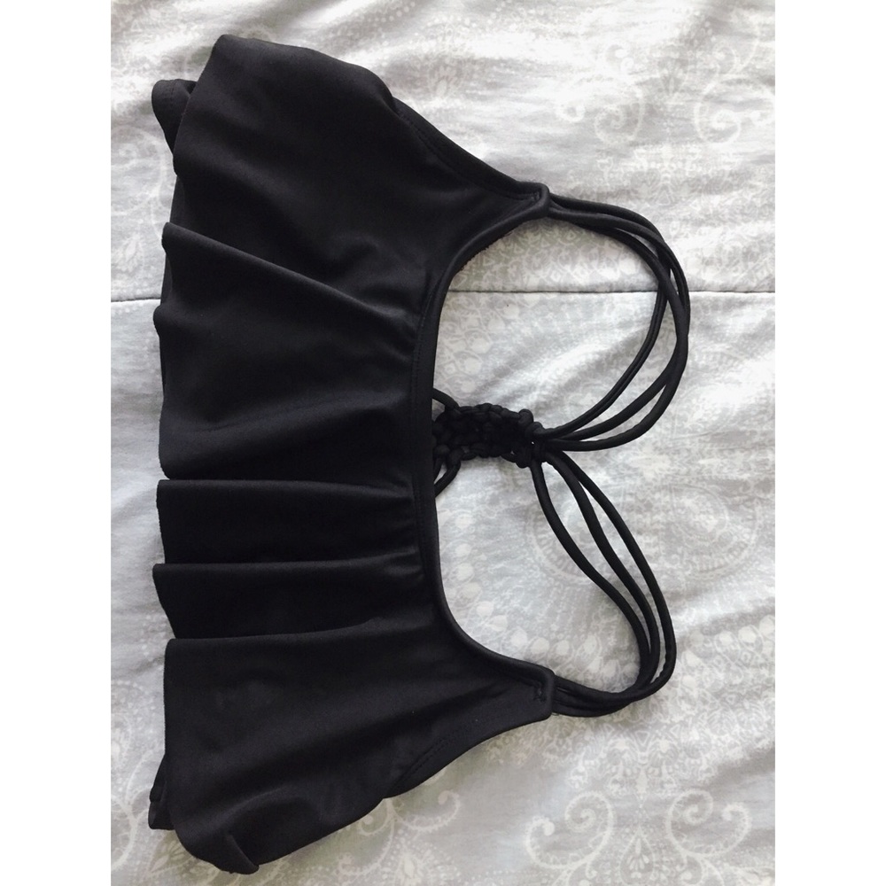 Cute flowy bikini top!